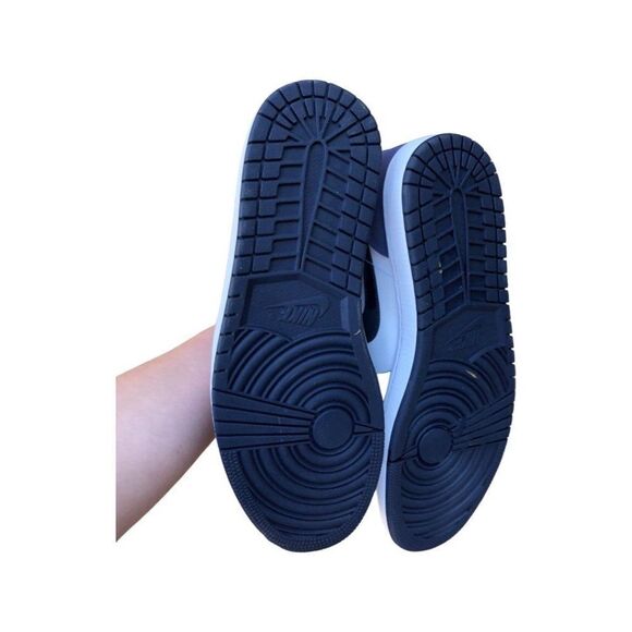 DEADSTOCK Nike Air Jordan 1 Mid Obsidian Sanded Purple Size 12 - Picture 3 of 12